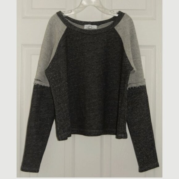 Abree Raglan Sweatshirt Women S, Two-Toned Gray Colorblock - Picture 2 of 8